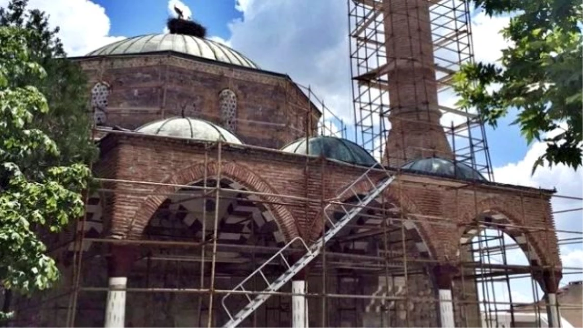 260 Yıllık Tarihi Sungurlu Ulu Camide Restorasyon Çalışmaları Sürüyor