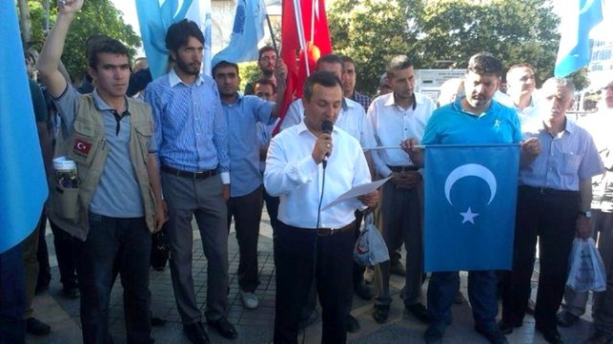 Anadolu Gençlik Derneği Çin Zulmüne Tepki İçin Toplandı