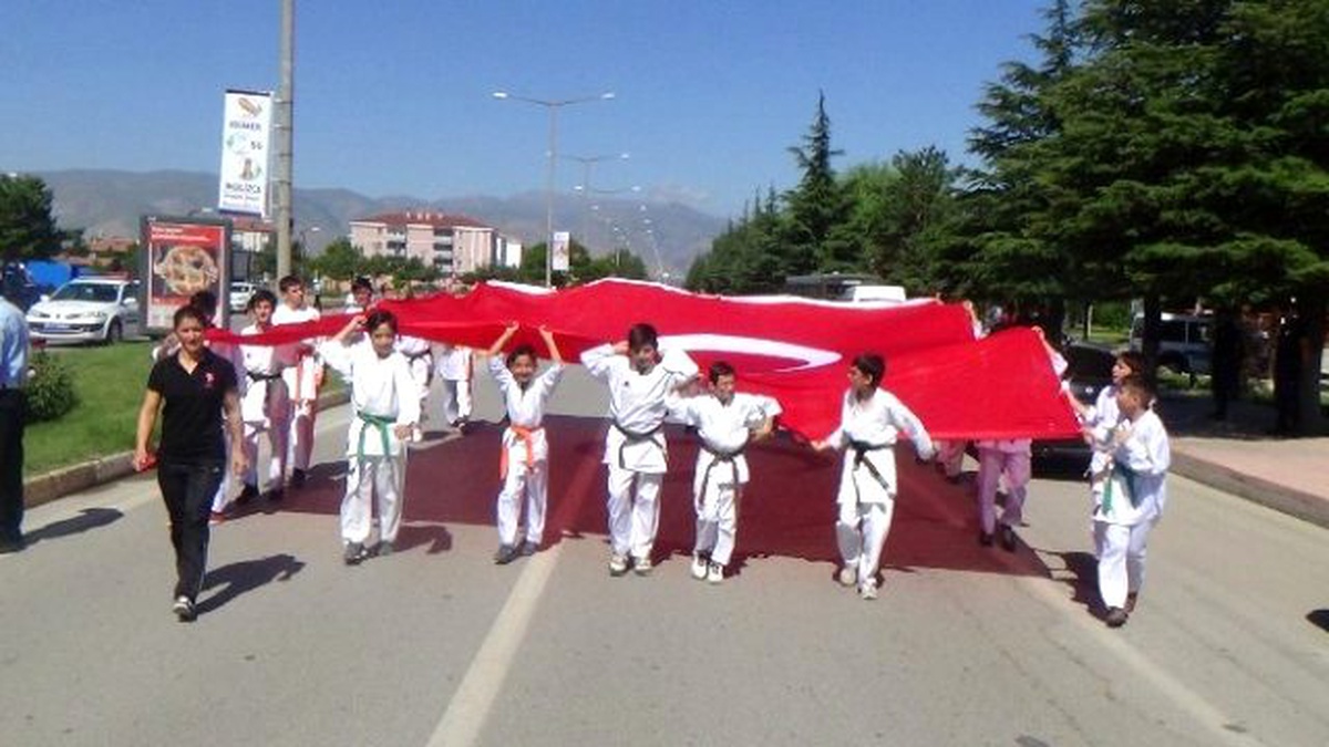 Atatürk\'ün Erzincan\'a Gelişinin 96. Yıl Dönümü Kutlandı
