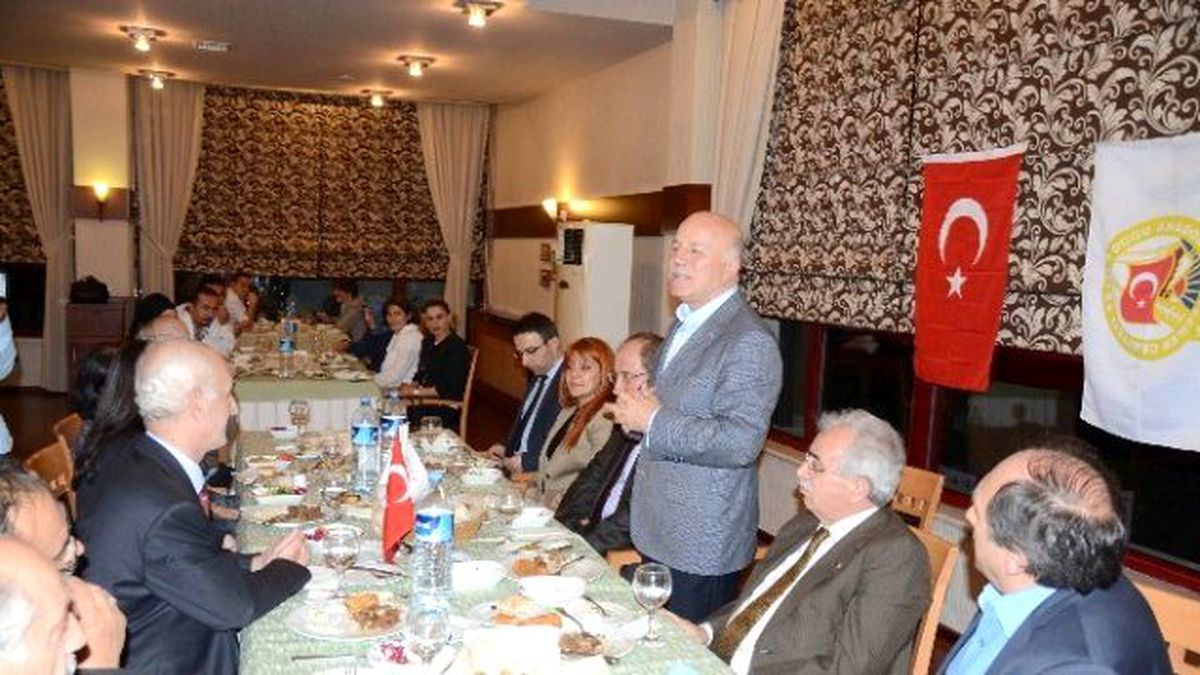 Başkan Sekmen, İftarda Gazetecilerle Buluştu