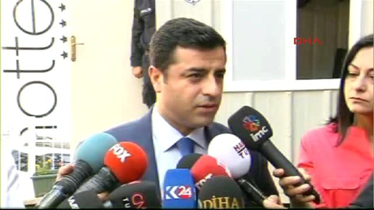 Demirtaş : Ağır İthamlara Rağmen Ülkenin Sorunlarının Çözümü İçin MHP ile Aynı Masada Oturmaya...