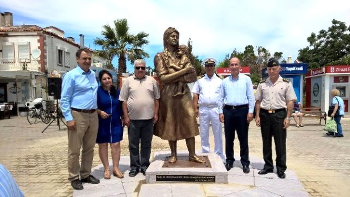 Denizcilik Bayramında Denizciler İçin Heykel Açtılar