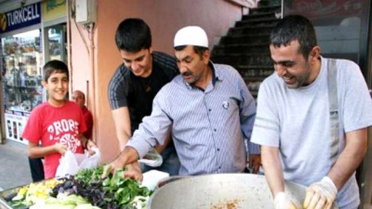 Diyarbakır\'da Çiğköfteye Büyük Rağbet