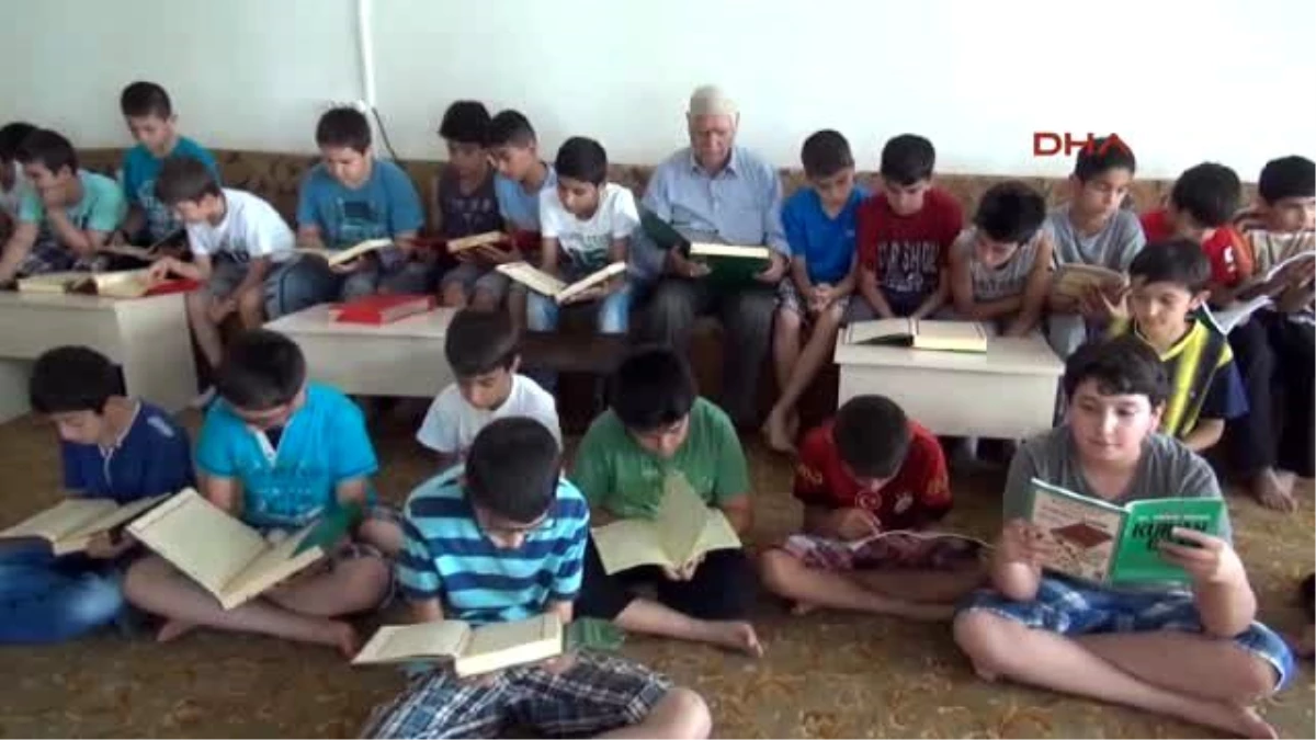 Gaziantep 82 Yaşında Kuran Okumayı Öğrendi
