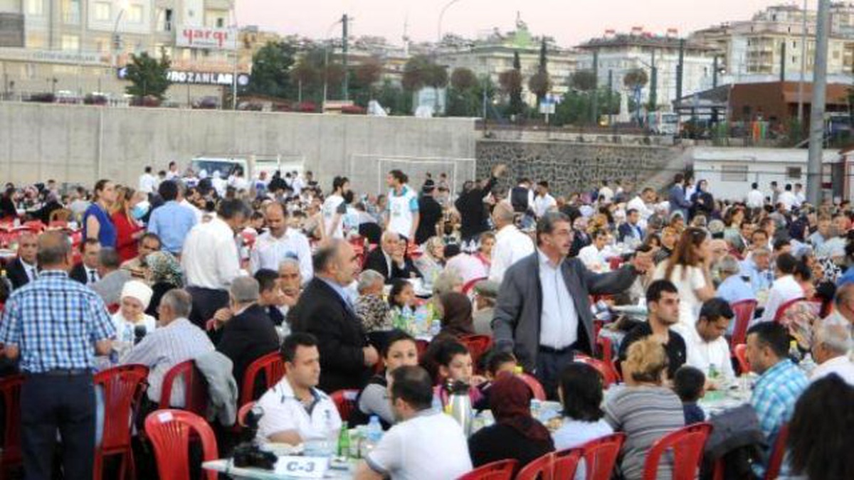 Gaziantep Valiliği\'nden Şehit Yakını ve Gazilere İftar