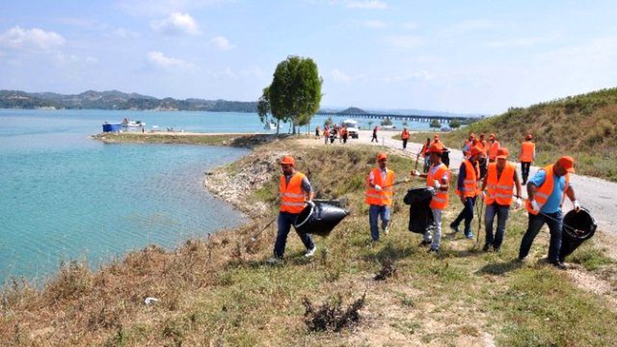 Hükümlüler Cezalarını Çekerken Doğayı Koruyorlar