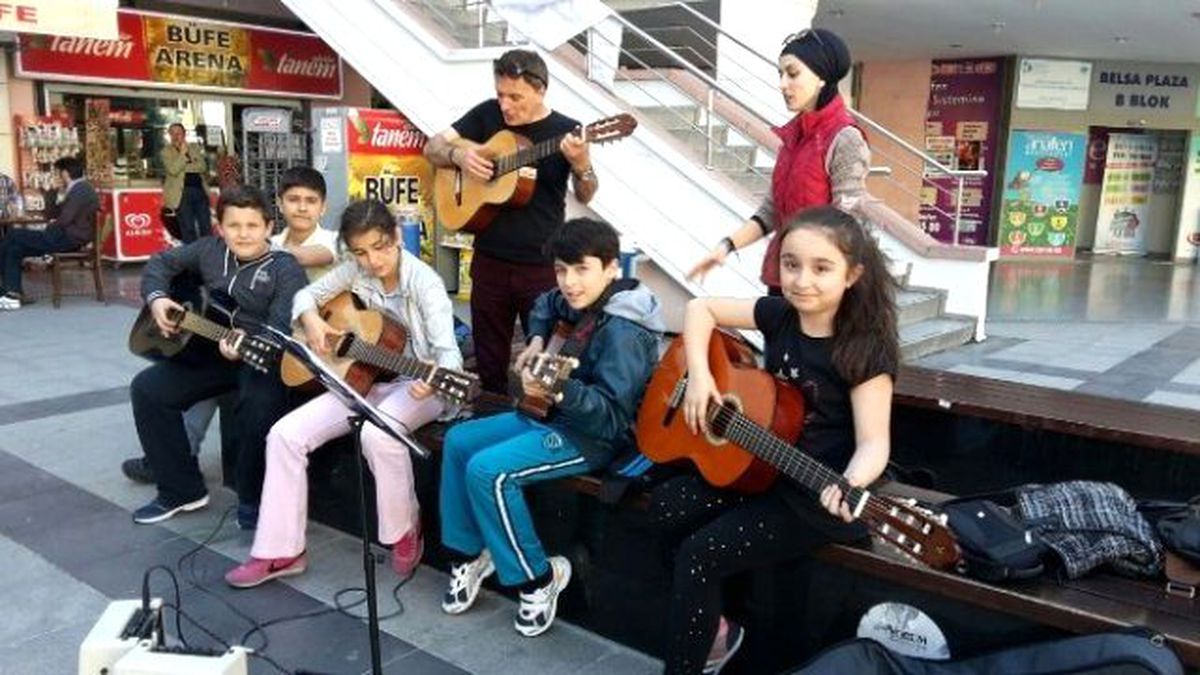 İzmit\'ten Müzik Sesi Yükseliyor