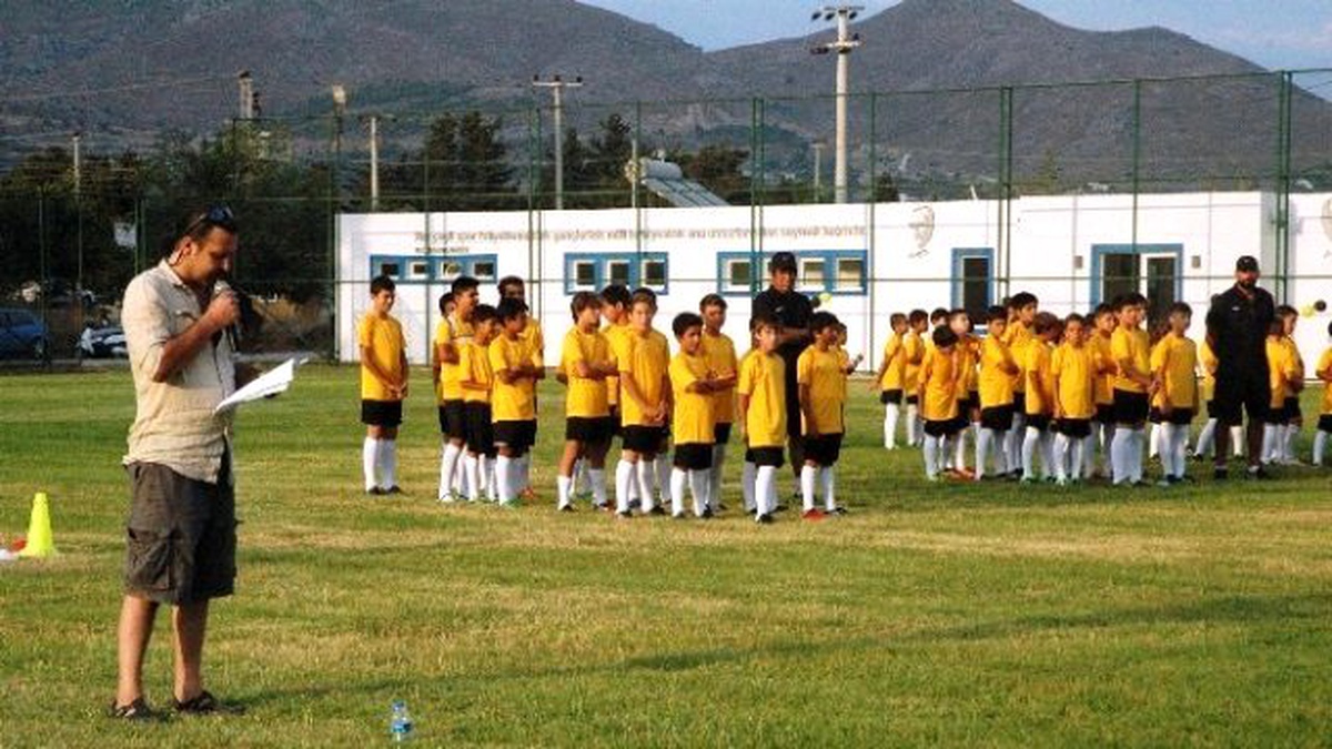 Nejat İşler: "Oyunculuğu Asla Bırakmam"