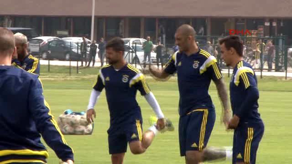 Pereira Sakat Oyunculara da Göz Açtırmıyor