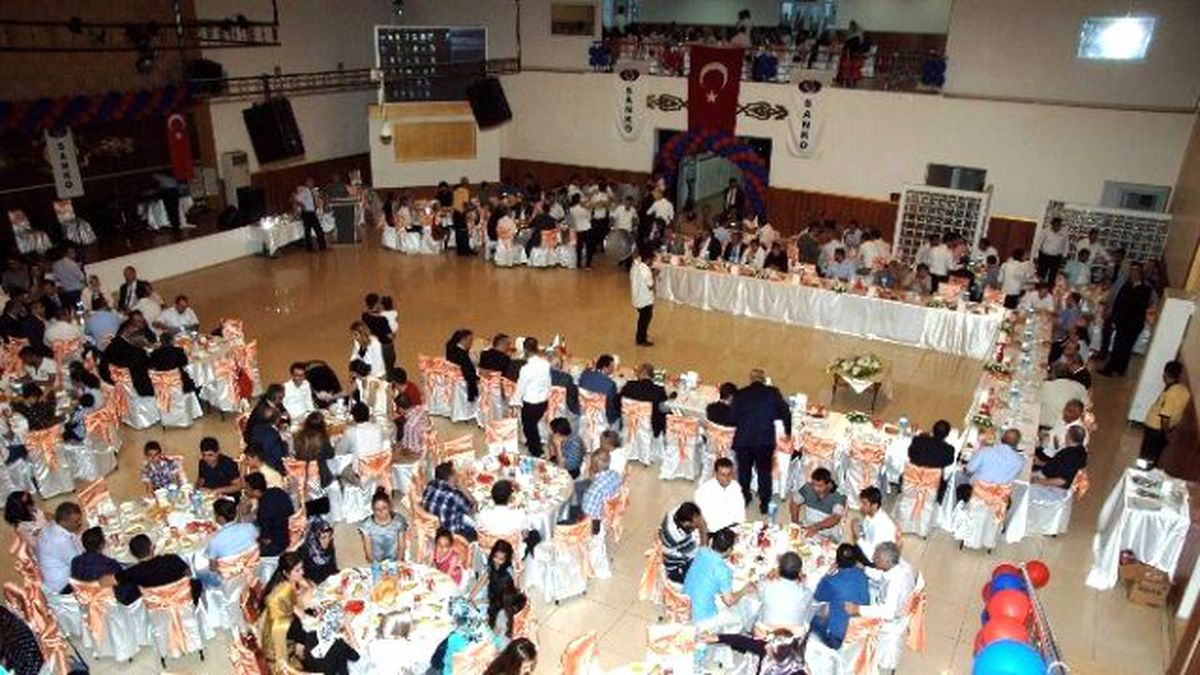 Sanko Adıyaman\'da İftar Yemeği Verdi