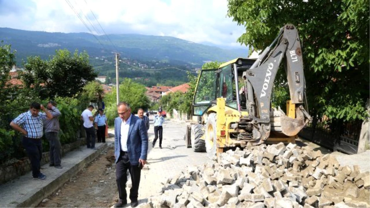 Sapanca Belediyesi Parke Çalışmalarına Devam Ediyor