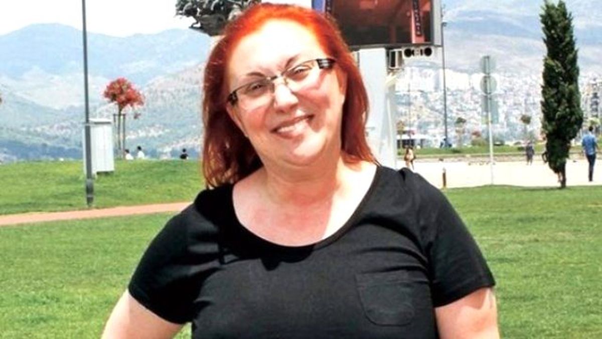 Şarkıcı Güllü Kilo Vermek İçin Mide Ameliyatı Oldu