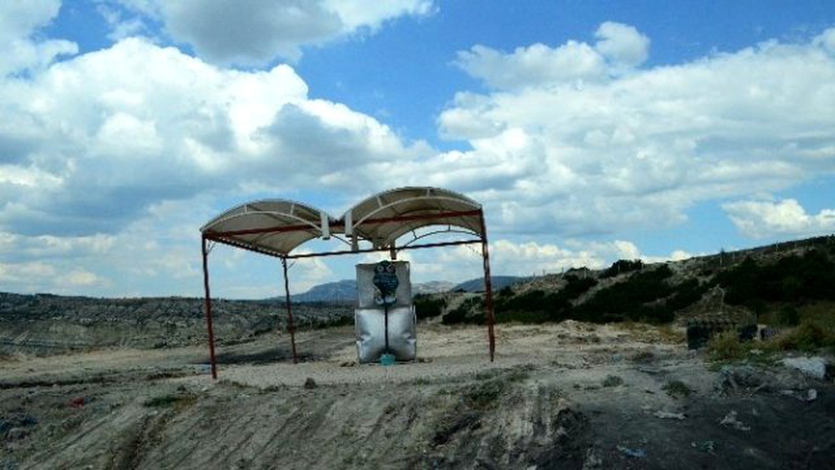 Sokak Hayvanları İçin Su Tankı Yerleştirildi
