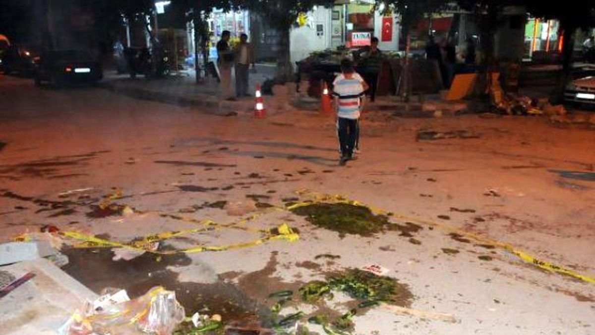 Tezgahını Deviren Pazarcıyı Bıçaklayıp Öldürdü