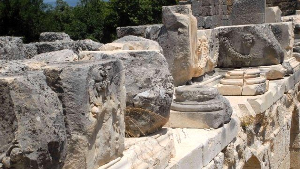 Tlos Antik Kentinde Tiyatro Ayağa Kaldırılacak