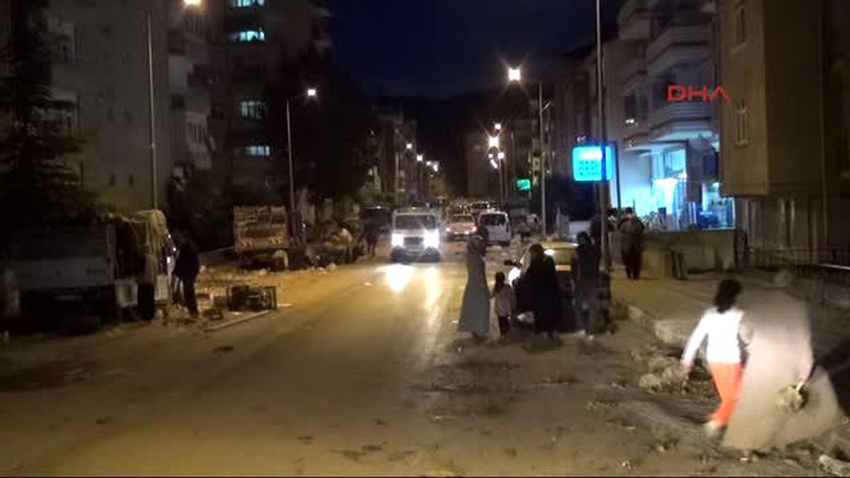 Tokat Tezgahını Deviren Pazarcıyı Bıçaklayıp Öldürdü