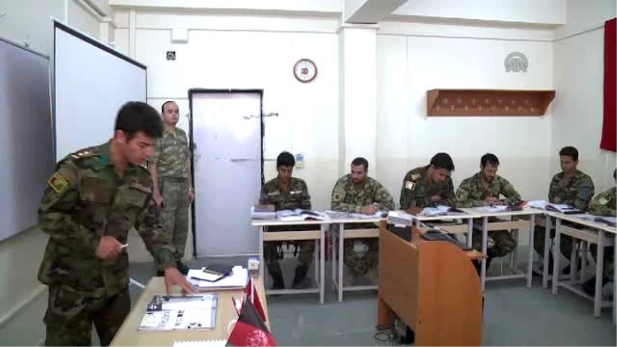 TSK\'dan Afgan Ordusuna Türkçe Eğitimi