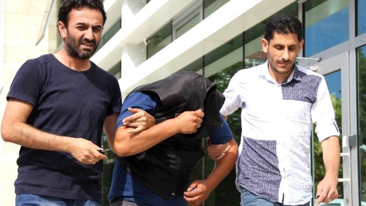 Samsun\'da Yalıtım Yaparken Girdiği Evden Altın ve Para Çaldı