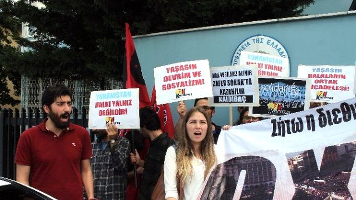Yunanistan Büyükelçiliği Önünde Destek Eylemi