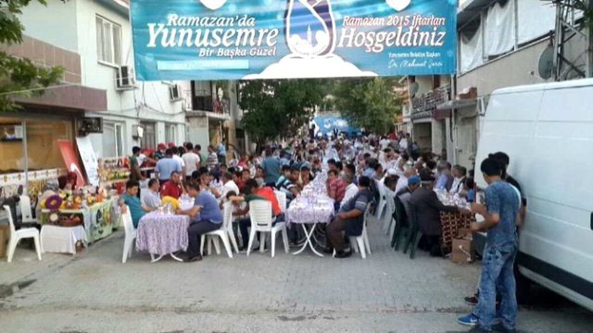 Yunusemre\'nin İftar Durağı Kayapınar Oldu