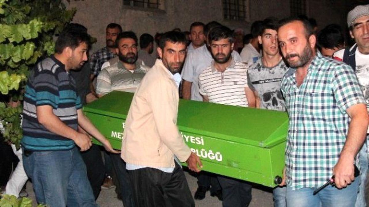 76 Yaşındaki Şahıs, İntihar Etti