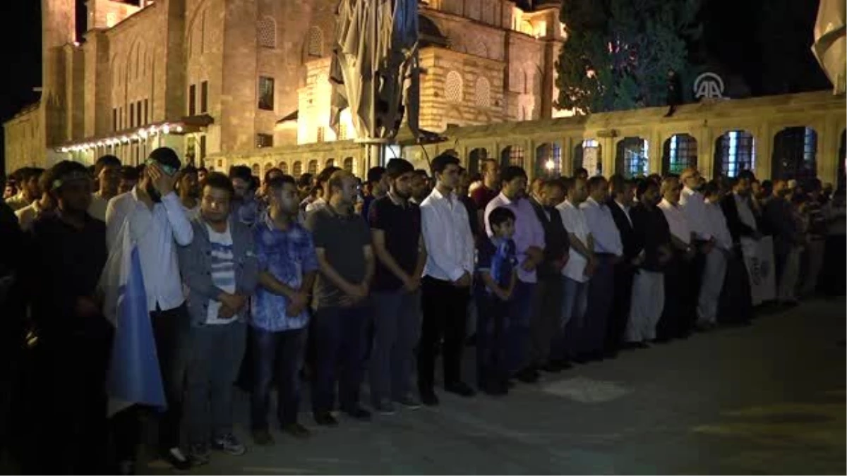 Anadolu Gençlik Derneğinden Doğu Türkistan Protestosu