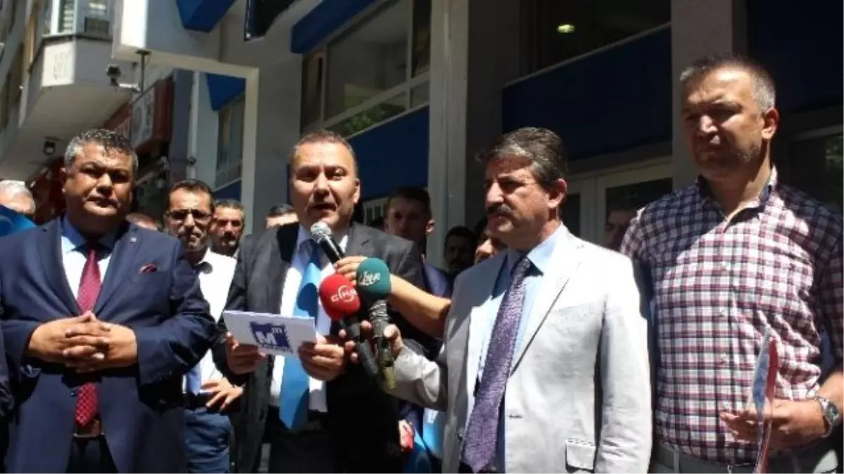 Asmmmo Çin\'in Doğu Türkistan\'a Yaptığı Zulmü Protesto Etti