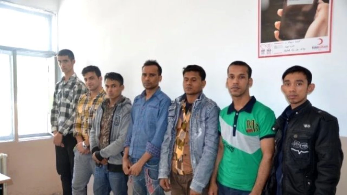 Başkale\'de 7 Kaçak Şahıs Yakalandı