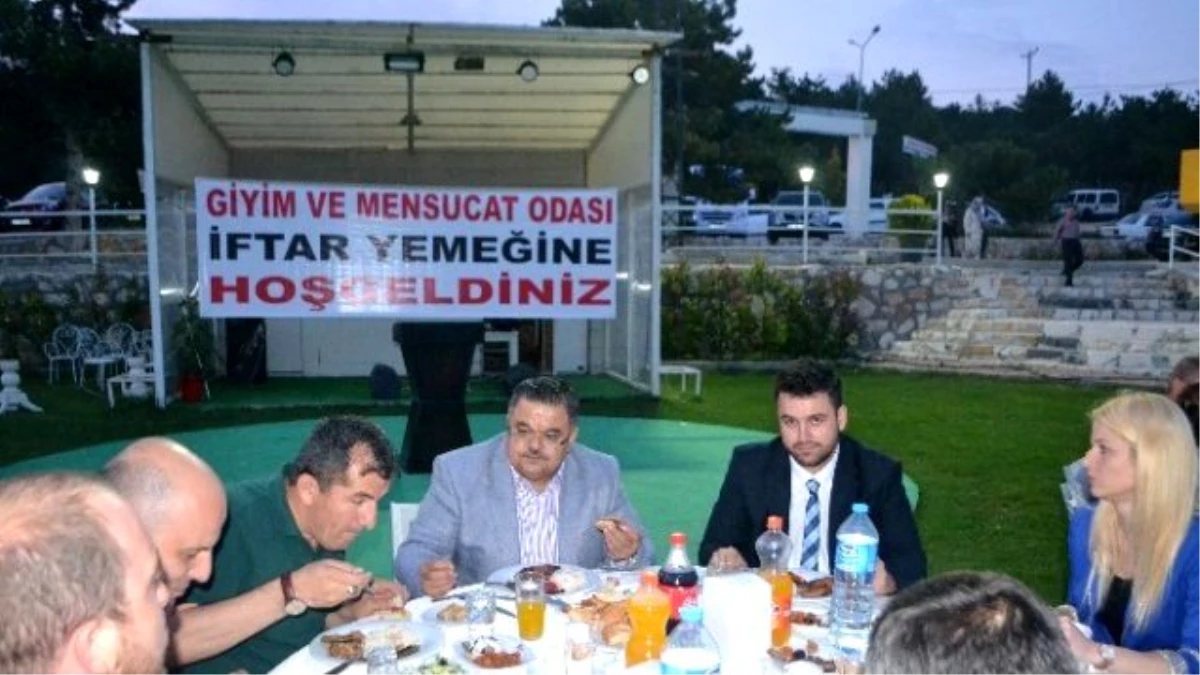 Bilecik Giyim ve Mensucat Odasından Üyelerine İftar