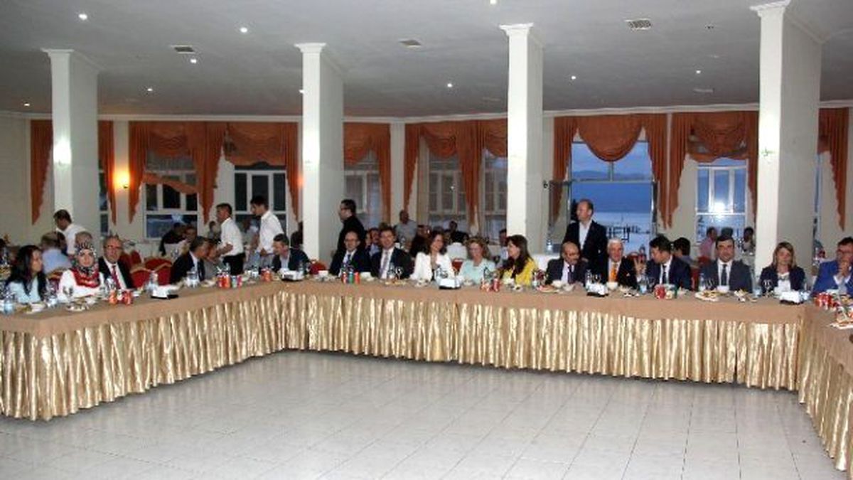 Burdur Protokolü İftarda Buluştu