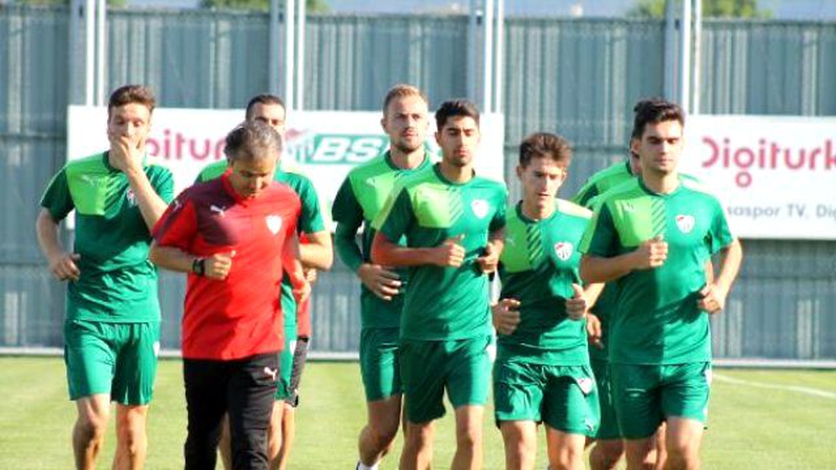Bursaspor 11 Eksikle Yeni Sezona Merhaba Dedi