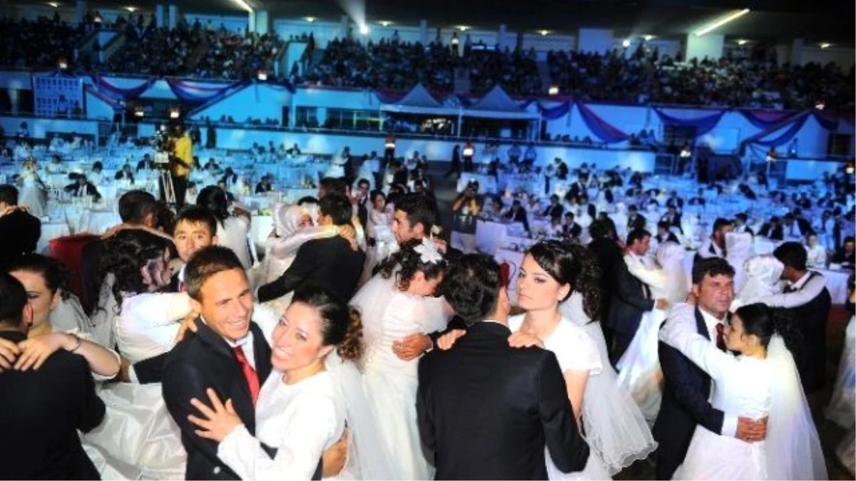 Büyükşehir, 2015 Yılında 215 Çifti Evlendirecek