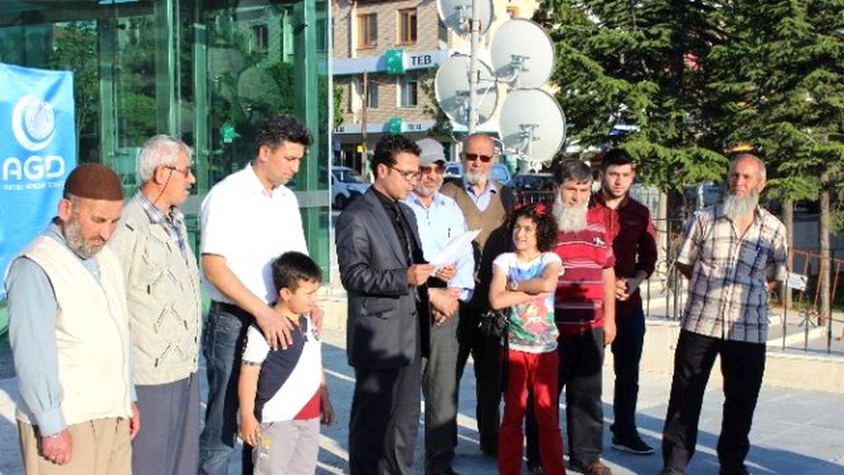 Doğu Türkistan\'da Yaşanan Zulüm İçin Gıyabi Cenaze Namazı Kıldılar