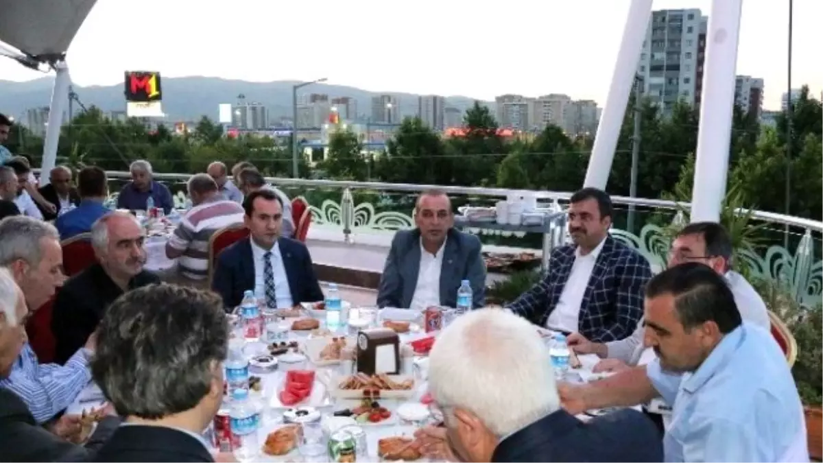 Esnaf Oda Başkanları İftarda Bir Araya Geldi