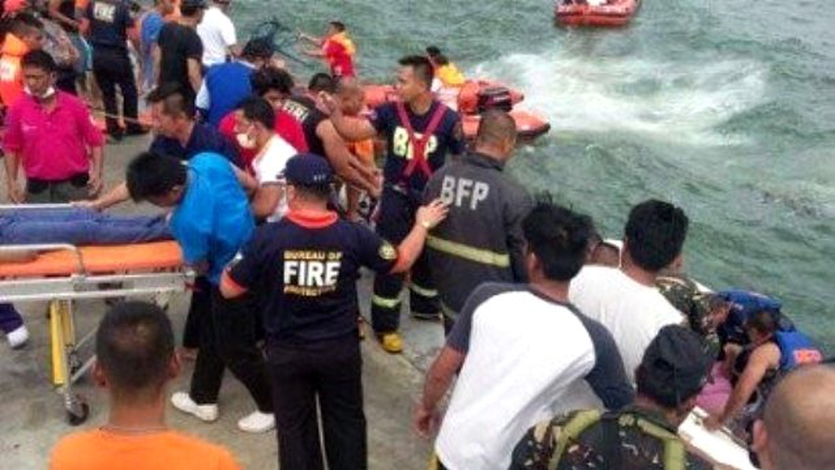 Filipinler\'de Yolcu Feribotu Battı: 36 Ölü