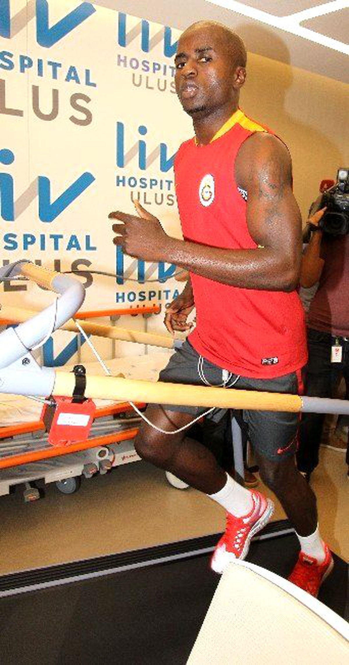 Galatasaray\'da Sağlık Kontrolleri Başladı