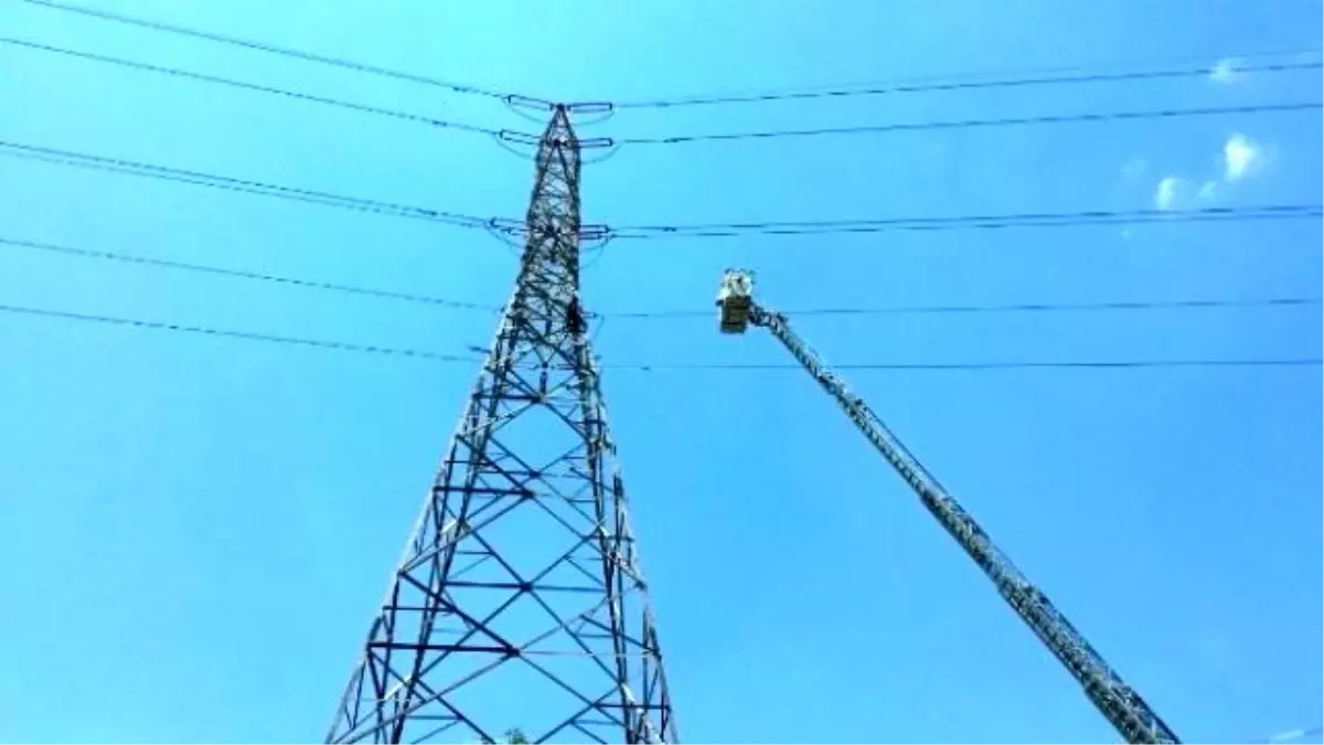 İzmir\'in Elektriğini Kesen İntihar Girişimi