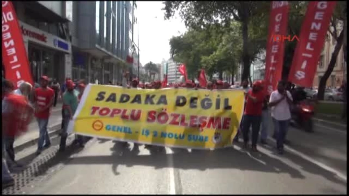 İzmir Toplu Sözleşme Krizinde, İşçiler İş Bıraktı Büyükşehir Önüne Yürüdü
