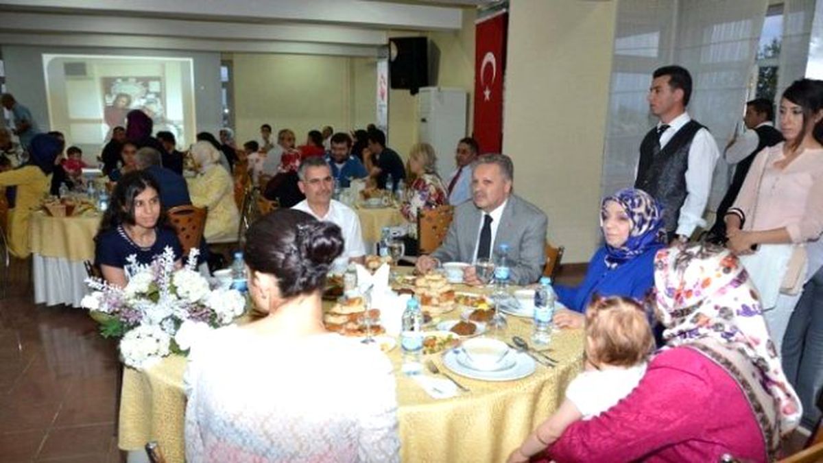 Koruyucu Aileler Düzenlenen İftar Programında Buluştu