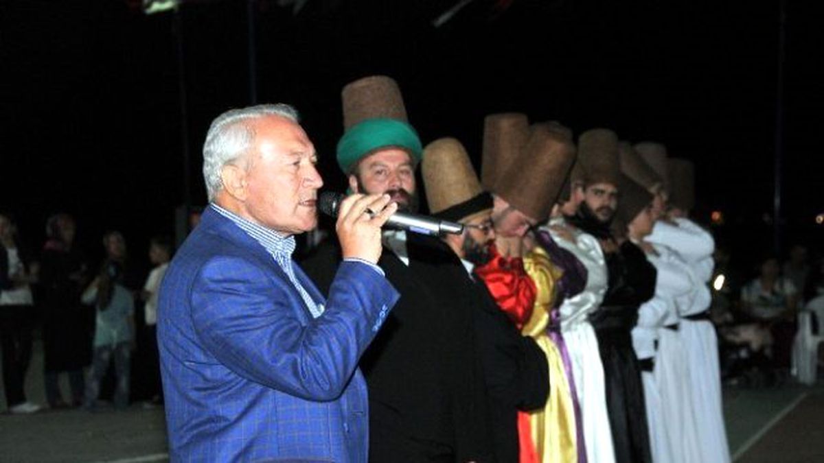 Lapseki\'de Sema Gösterisi İlgiyle İzlendi