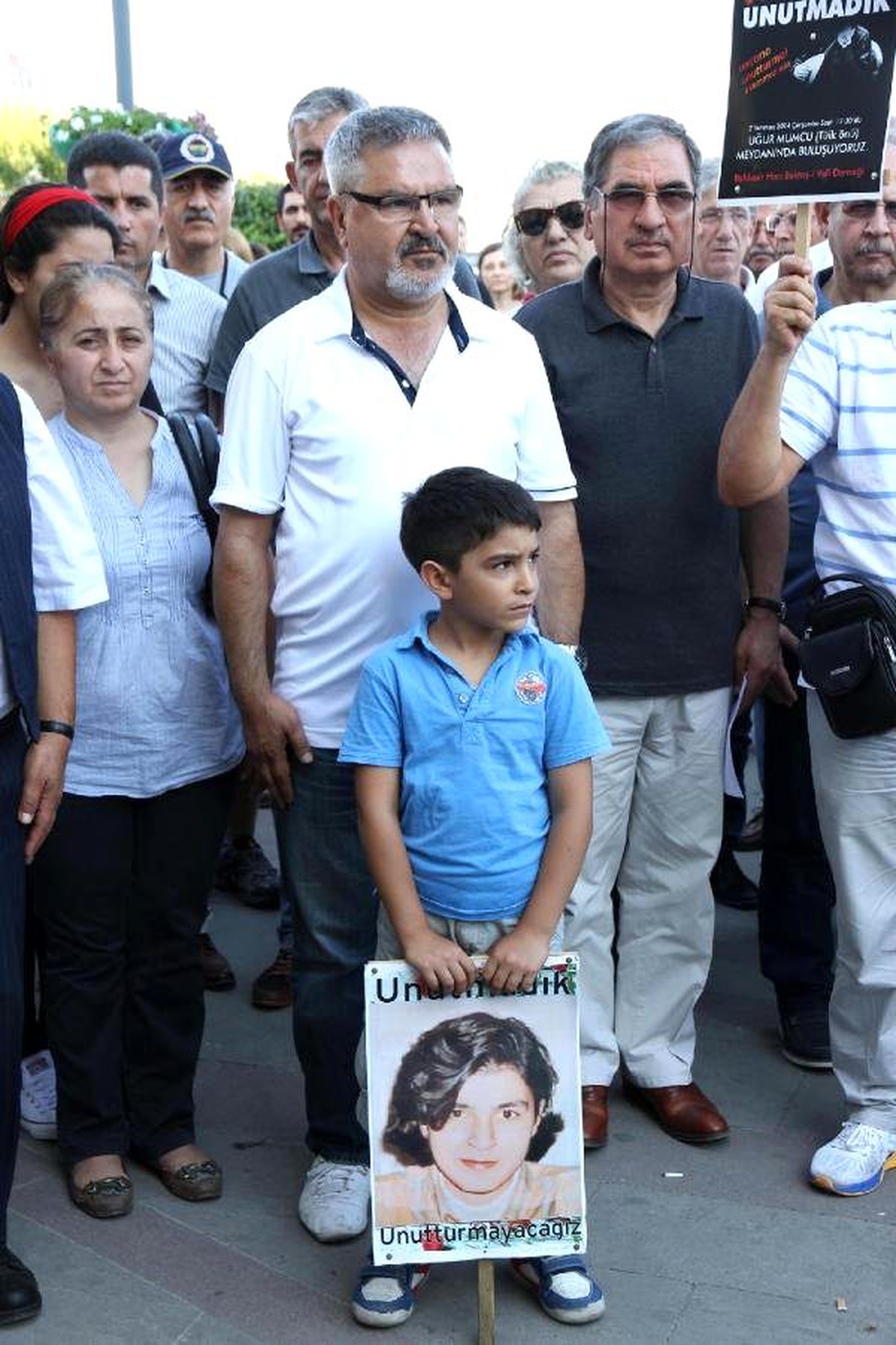 Madımak Oteli\'nde Hayatını Kaybedenler Anıldı