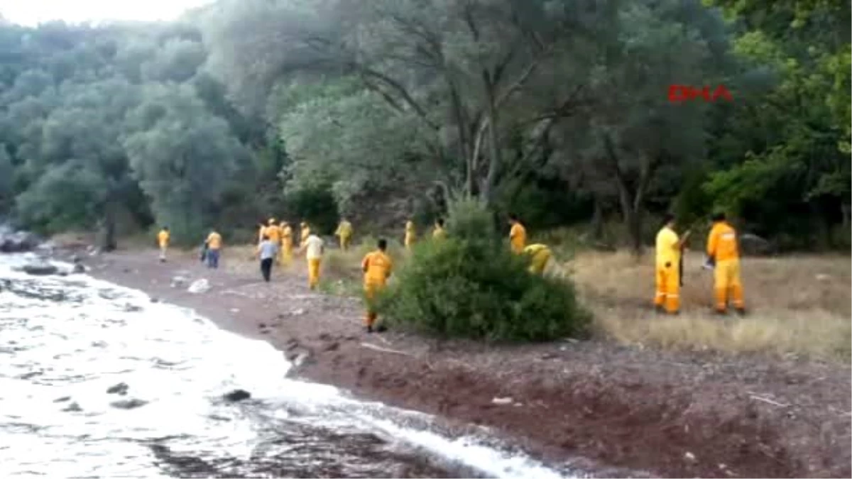 Marmaris Rehberlerden Plaj Temizliği