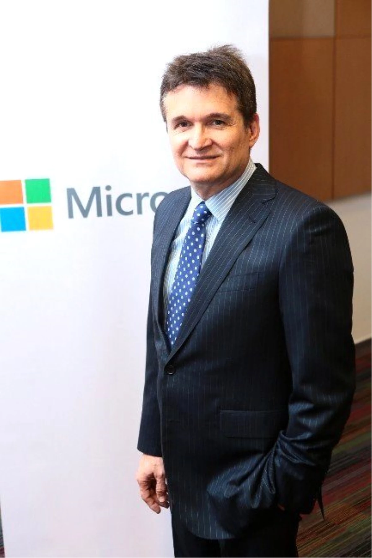 Microsoft İngiltere Genel Müdürü Özmen: "Türk Şirketlerini İngiltereye Taşımak En Büyük Hedefim"