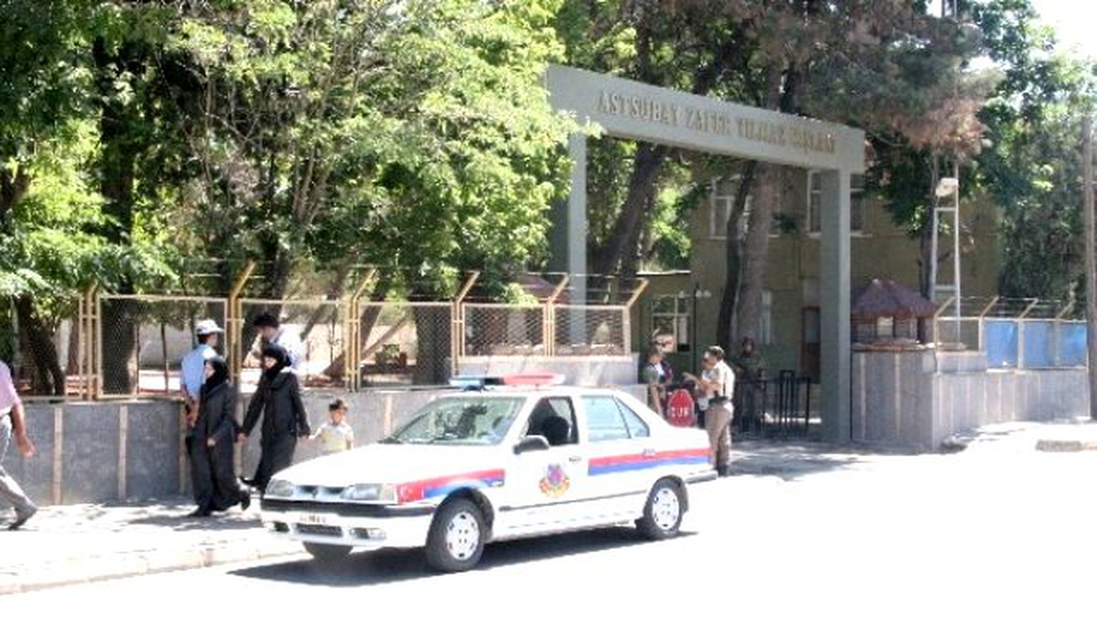 Orgeneral Adem Huduti, Sınırda İncelemelerde Bulundu