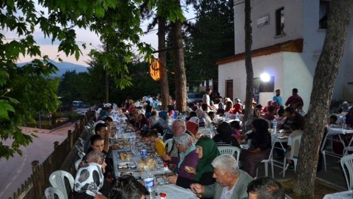 Safranbolu\'da Mahalle İftarları Sürüyor