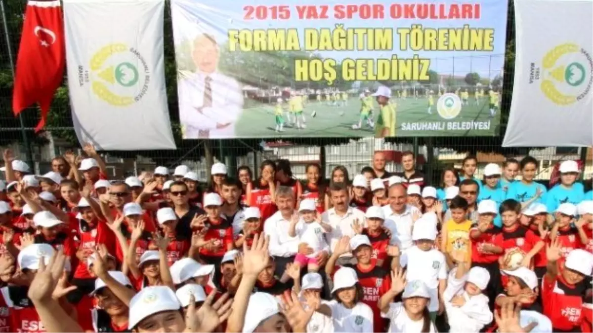 Saruhanlı Belediyesi Yaz Spor Okulları Açıldı