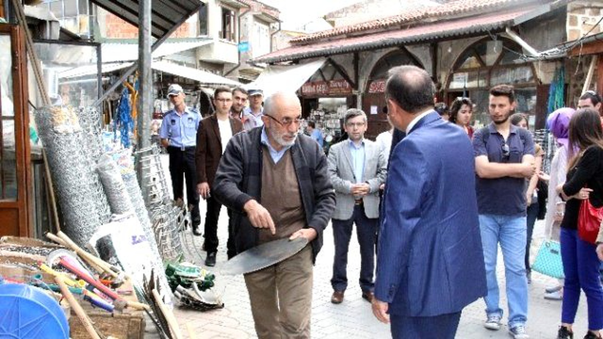 Tahsin Babaş\'tan Bakırcılar Çarşısına Ziyaret