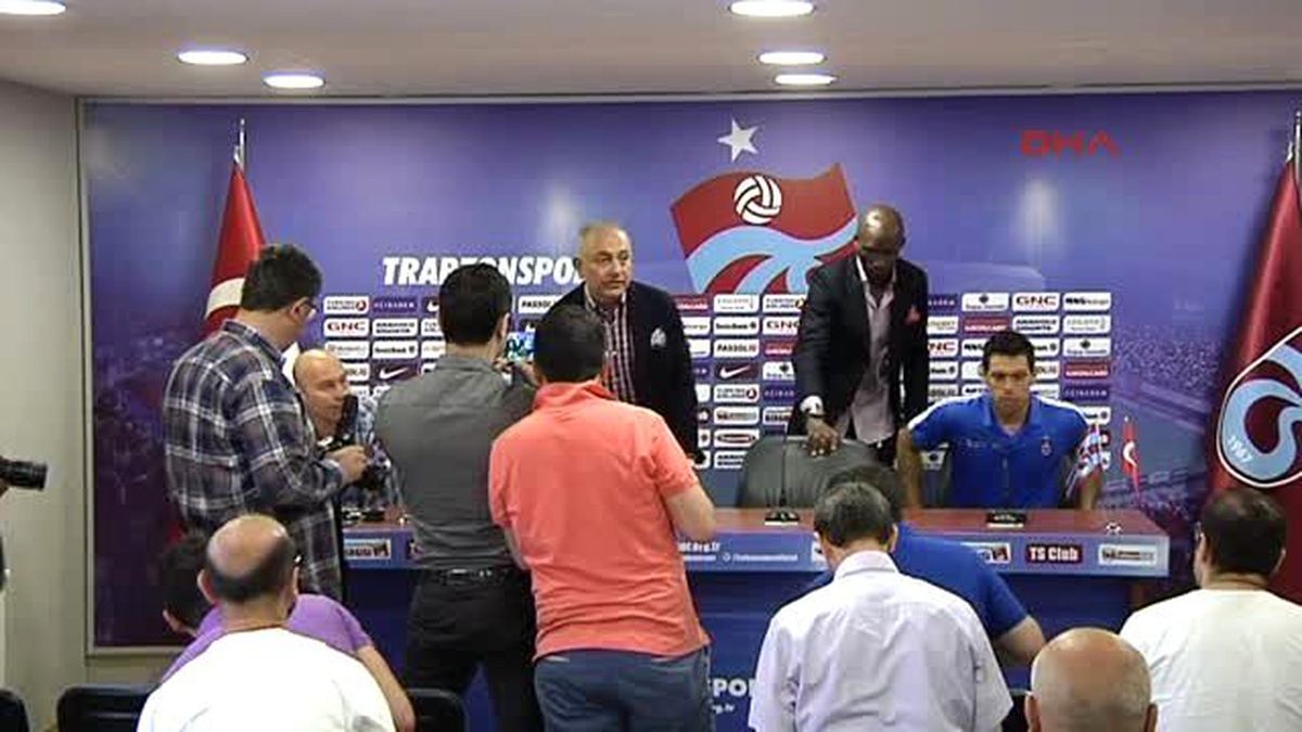 Trabzonspor\'da M\'bia İmzaladı