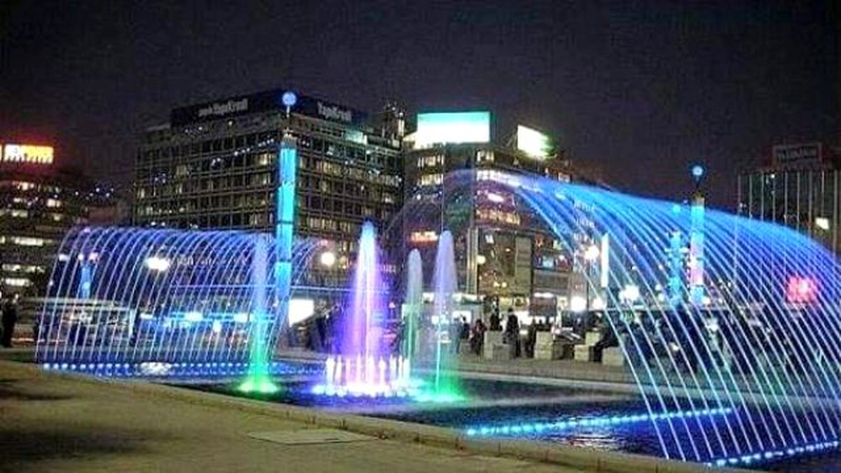 Uşak\'ta Müzikli Animasyonlu Havuz Çalışmaları Başladı