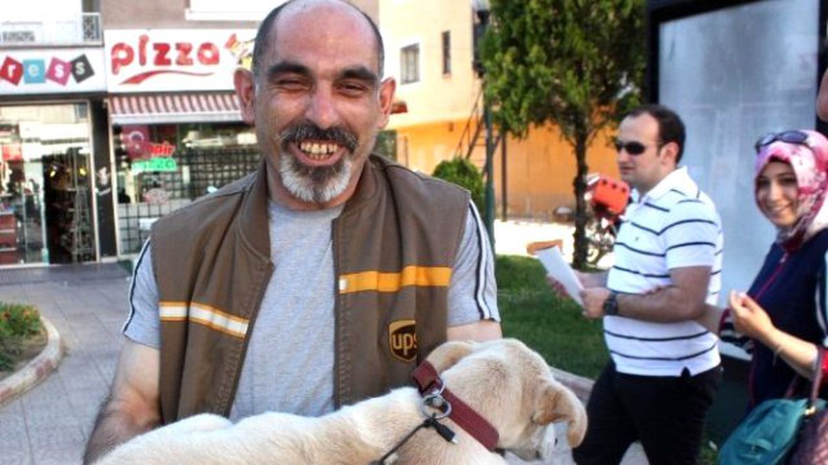 Yorulan Köpeğini Kucağında Taşıdı